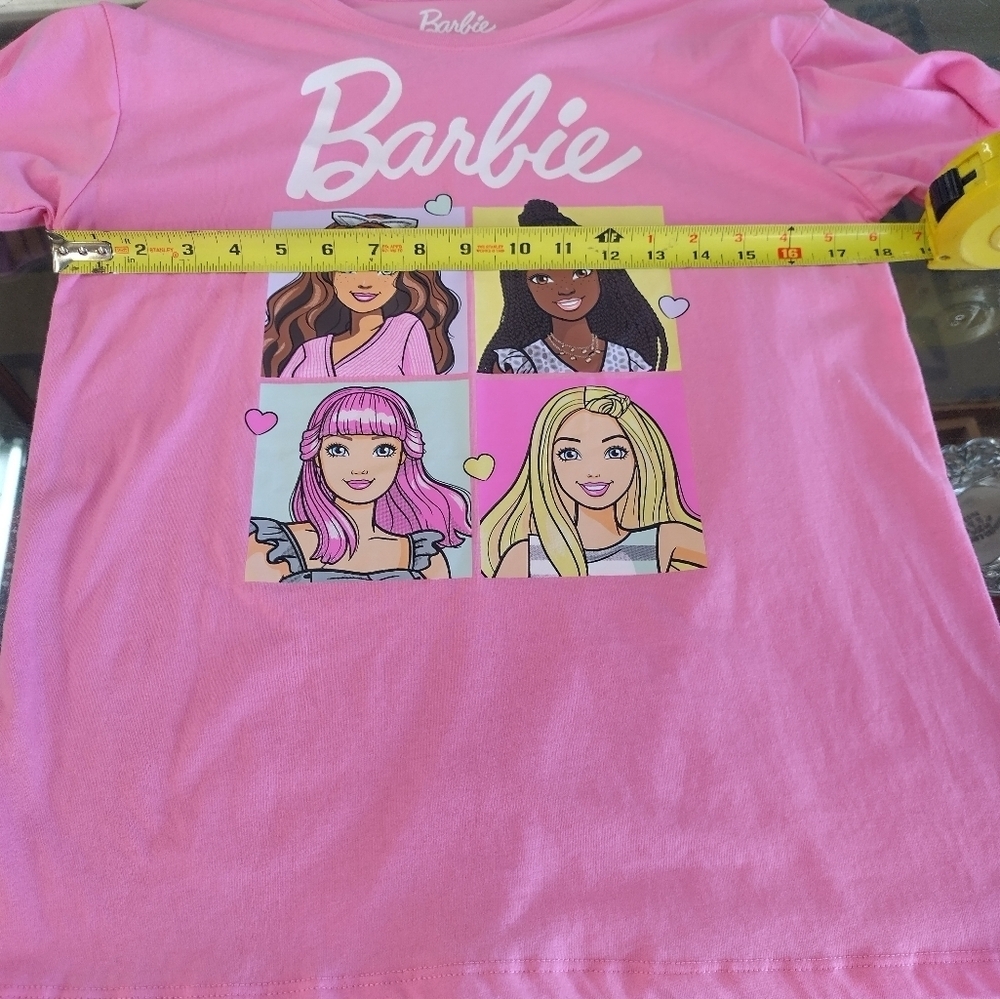 😊3/$12 Barbie Pink Graphic T-Shirt, Like New! - Picture 7 of 9